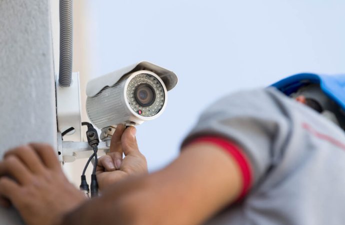 Czy warto decydować się na system CCTV w domu?